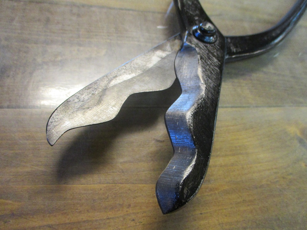 忠宗　波板切鋏