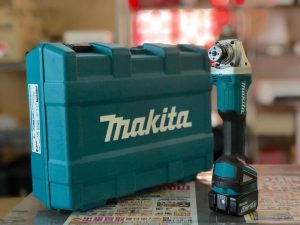 マキタ 充電式グラインダーGA403DRGN