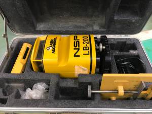 NSP レーザーレベル LB200