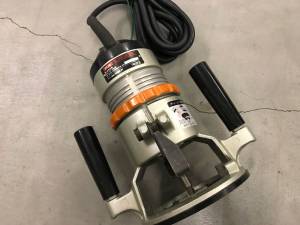 RYOBI ブレーキ付 ハンディールーター R-220S