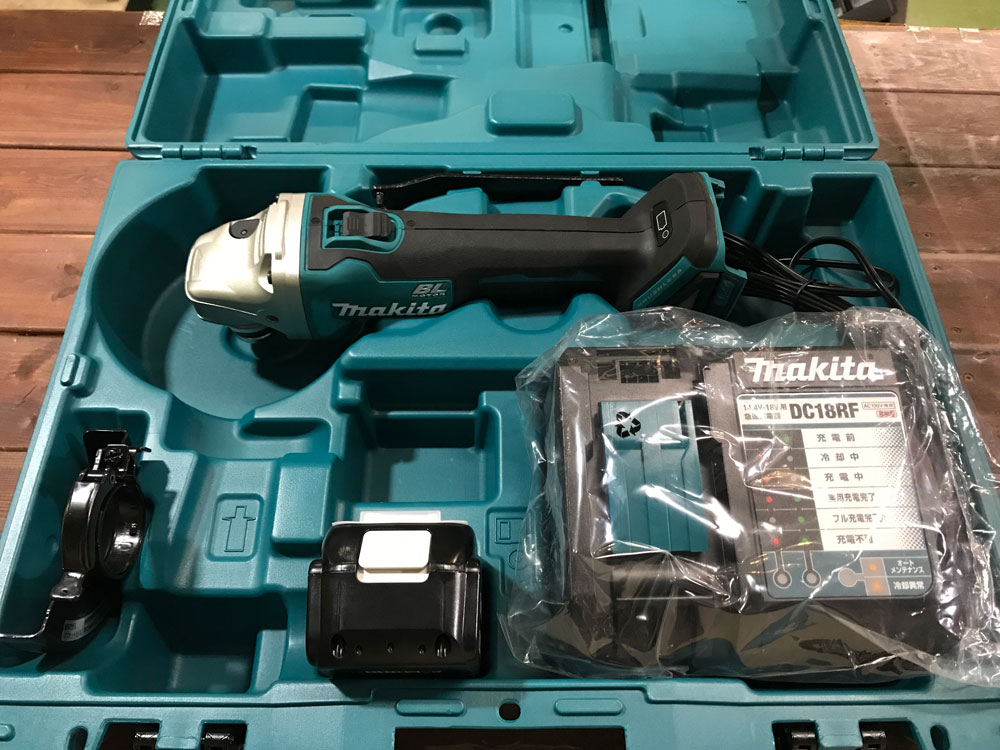 マキタ 充電式ディスクグラインダGA404DRGN