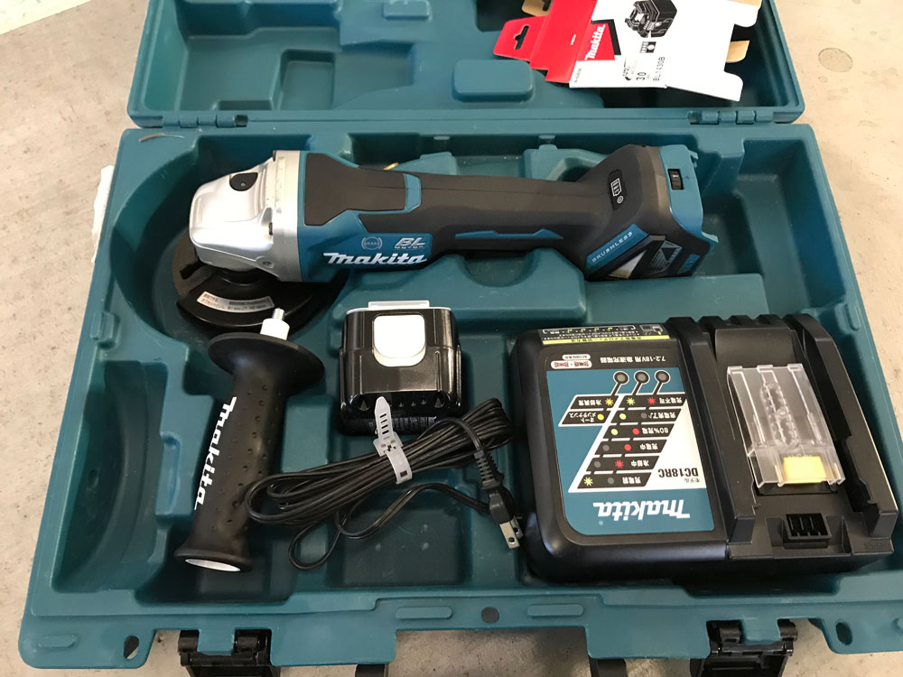 マキタ 充電式ディスクグラインダー GA416DRG