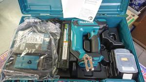 マキタ 面木釘打機 FN350DZK