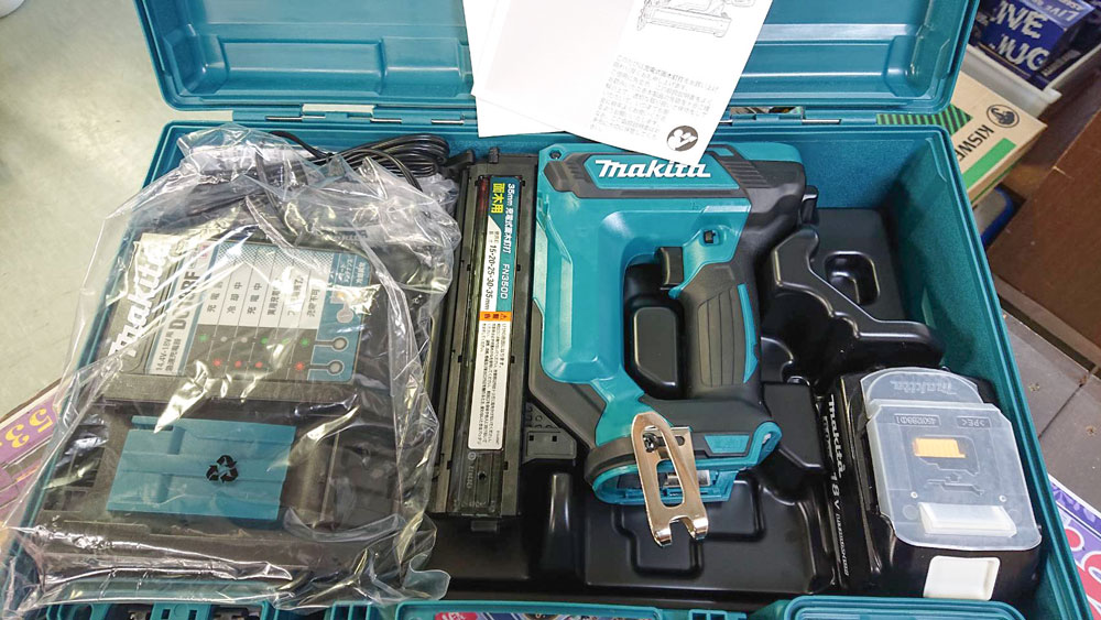 マキタ 面木釘打機 FN350DZK