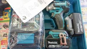 マキタ 充電式インパクトレンチ TW285D