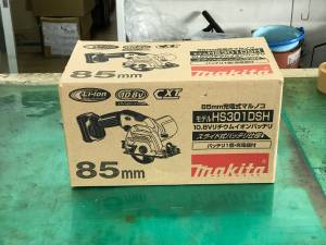 マキタ 85mm 充電式マルノコ HS301DSH