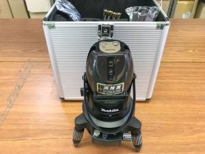 マキタ 自動追尾屋内・屋外兼用墨出し器 SK309PXZ