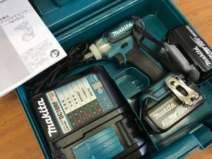 マキタ インパクトレンチ TW181DRFX