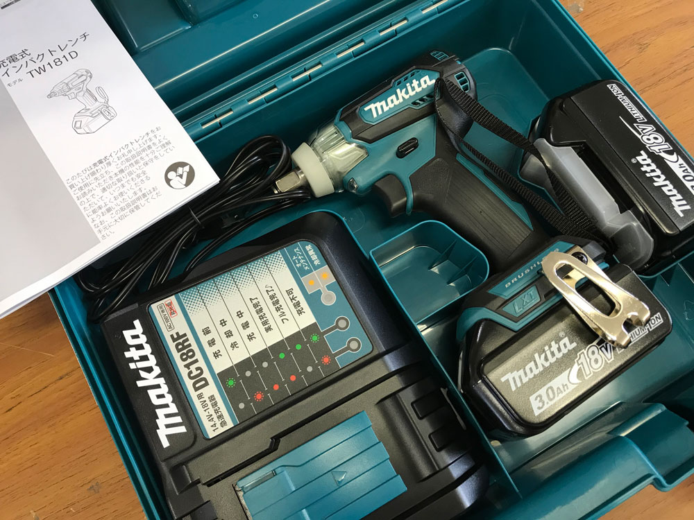 マキタ インパクトレンチ TW181DRFX