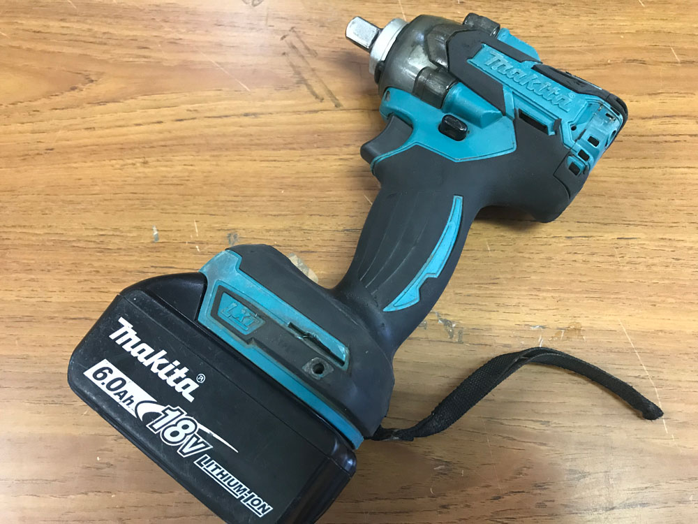 マキタ 充電式インパクトレンチ TW281D