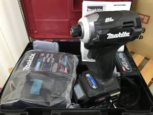 makita 充電式インパクトドライバ TD001GRDX