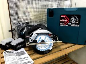 makita 充電式マルノコ HS001GRDXB