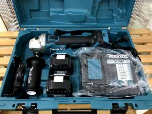 makita 充電式ディスクグラインダ GA512DRGX
