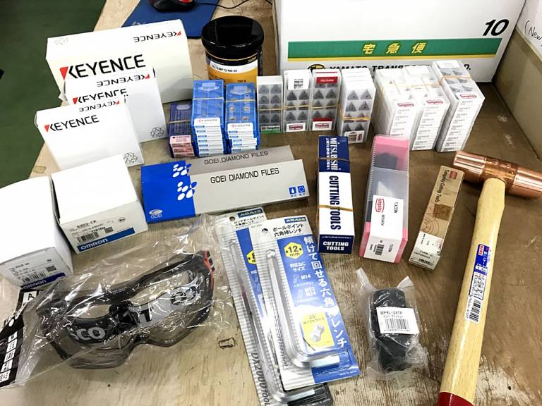 FA機器部品、産業用切削工具 旋削チップなど