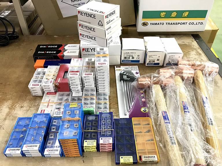 Tungaloy KYOCERA KEYENCE OMRON FA機器 切削工具