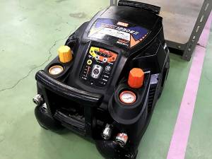 MAX エアコンプレッサ AK-HL1230E2
