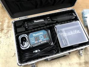 makita 充電式ペンドライバドリル DF012DSHXB