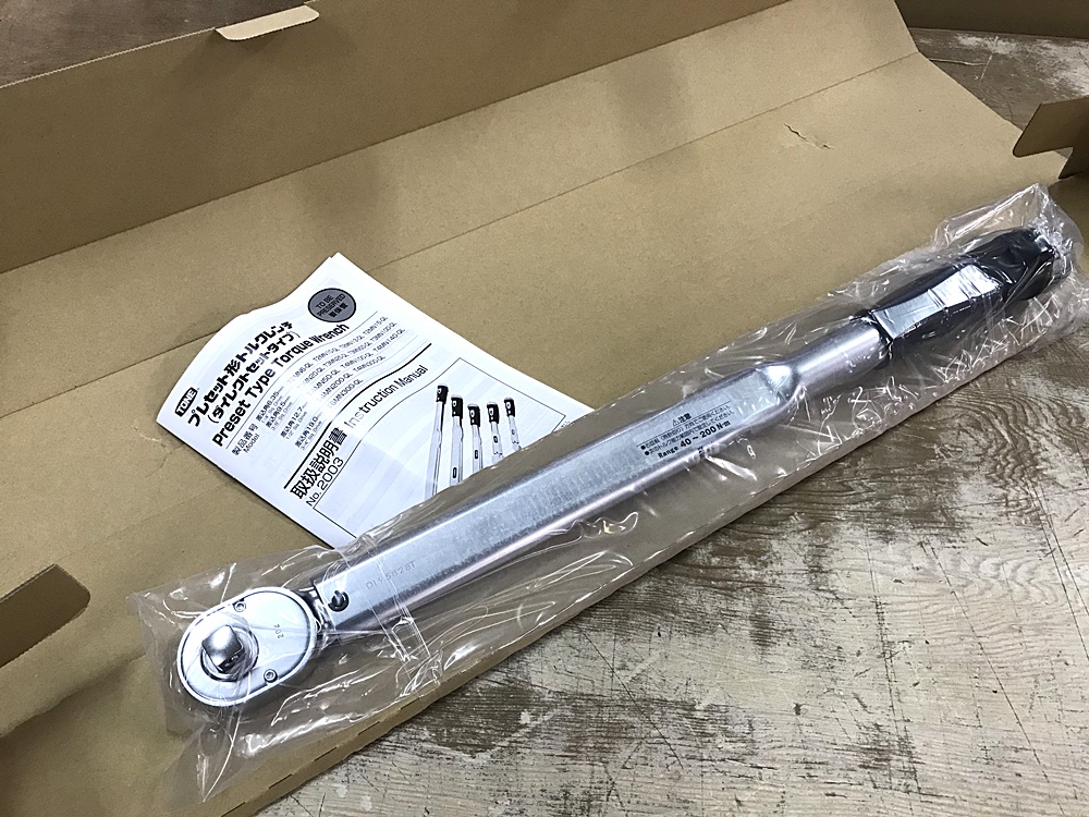 TONE トネ 12.7sq. プレット形トルクレンチ T4MN200-QL