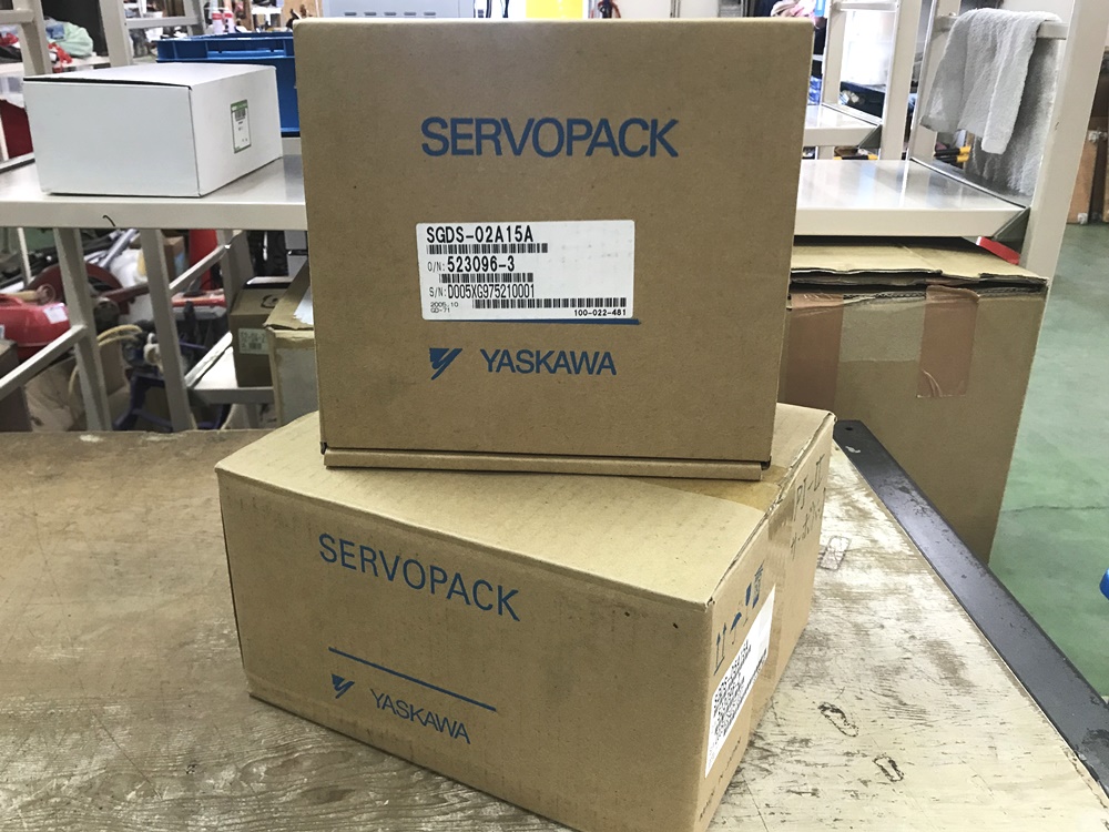 YASKAWA 安川電機 ACサーボパック SGDS-02A15A / SGDS-05A15A
