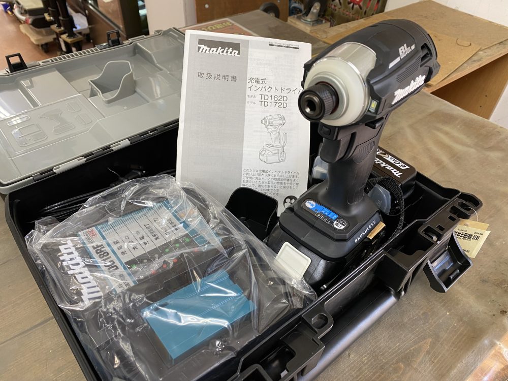 マキタ makita 充電式インパクトドライバ TD172DRGX フルセット 新品未使用品を現金買取りしました!