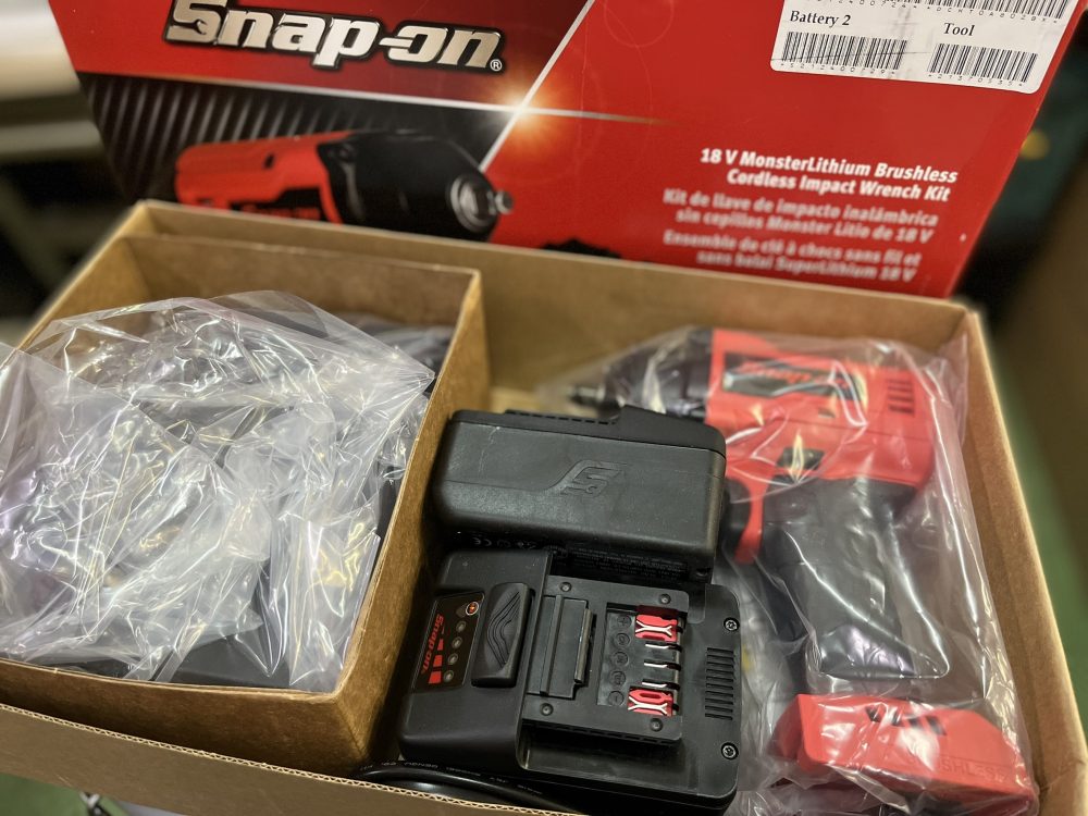 スナップオン Snap-on 18Vコードレスインパクトレンチ CTJ9010 未使用品を宅配買取させて頂きました!
