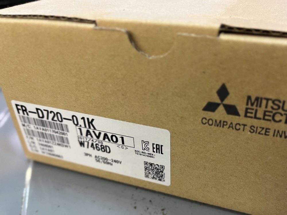 三菱電機 MITSUBISHI ELECTRIC インバータ FR-D720-0.1K