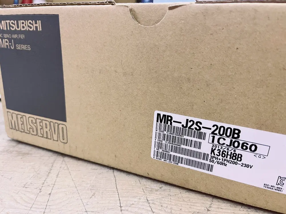 三菱電機 MELSERVO ACサーボアンプ MR-J2S-200B