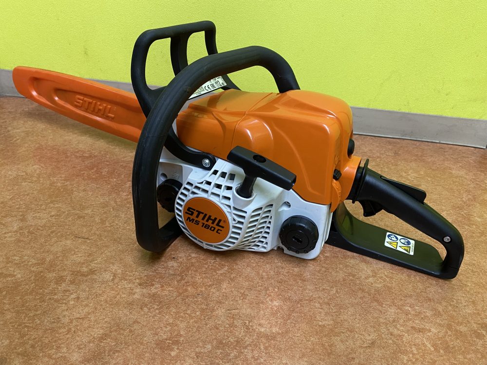 スチール STIHL エンジンチェーンソー MS180C 中古美品を現金買取りしました!