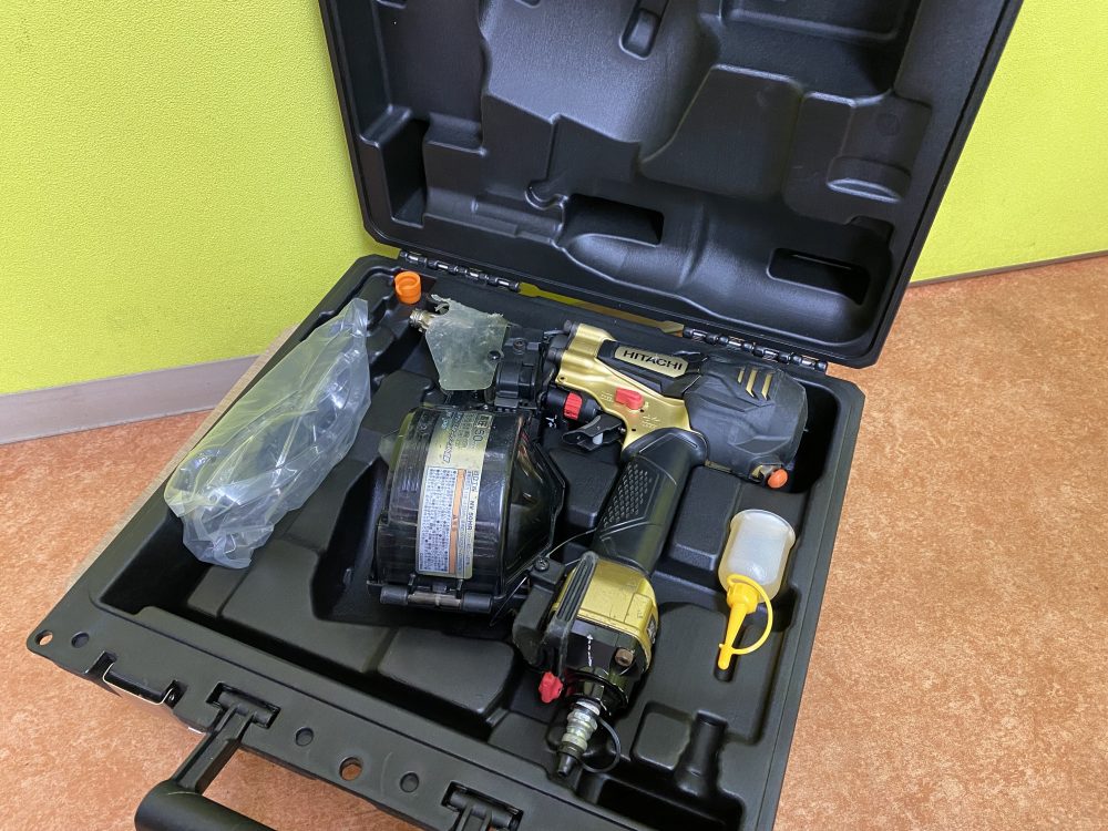 日立 HITACHI ロール釘打機 NV50HR 中古品を現金買取りしました!