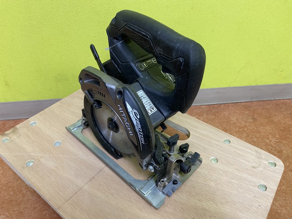 日立 HITACHI コードレス丸のこ C14DBL 中古品を現金買取りしました!