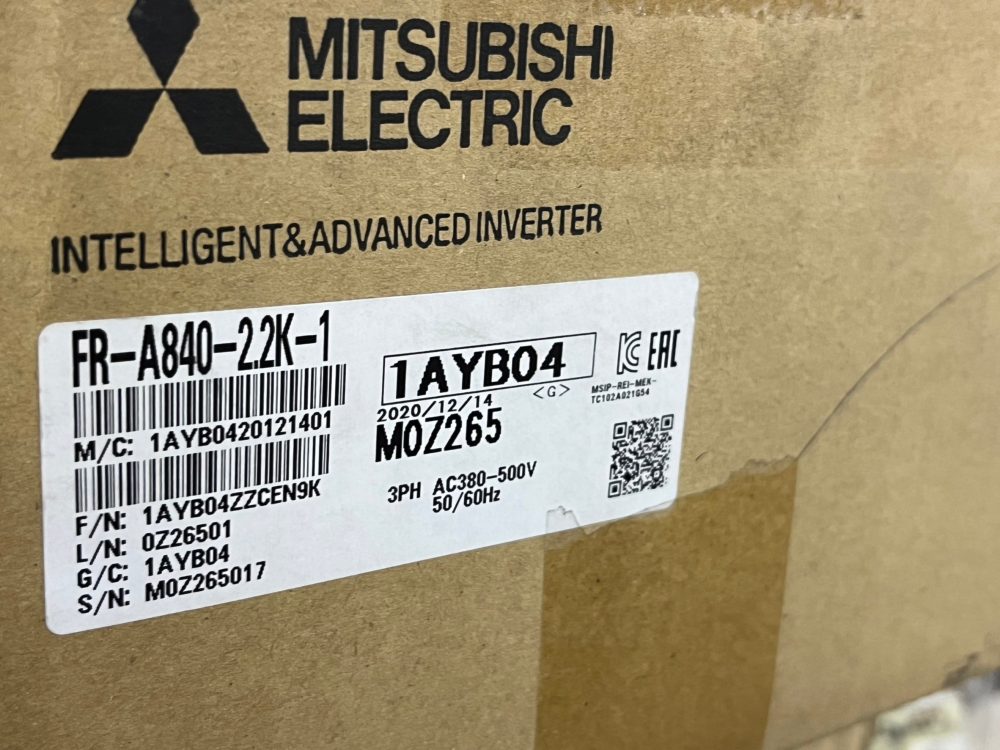 三菱電機 高機能・高性能インバータ FR-A820-2.2K-1