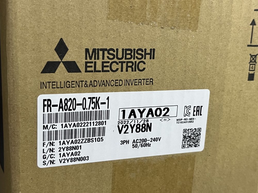 三菱電機 インバータ FR-A820-0.75K-1