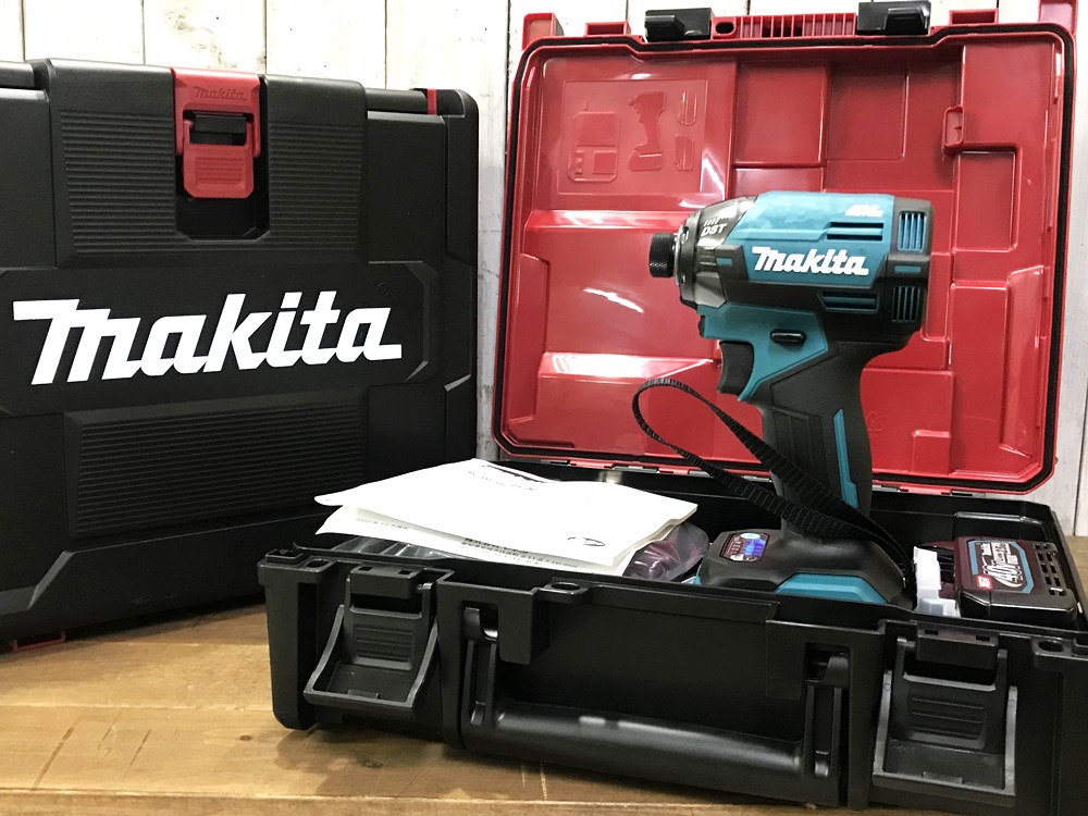 makita マキタ 40Vmax 充電式インパクトドライバ TD002GRDX を2台まとめて宅配買取致しました