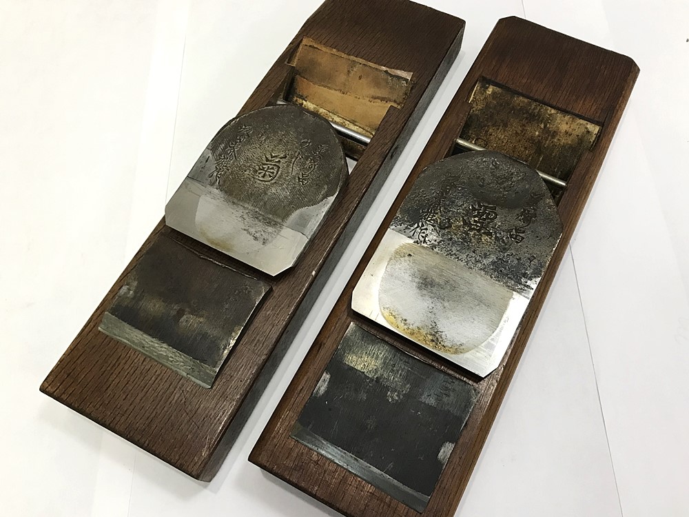 坂田春雄作 在銘 平鉋 美術品 『菊』『雪』