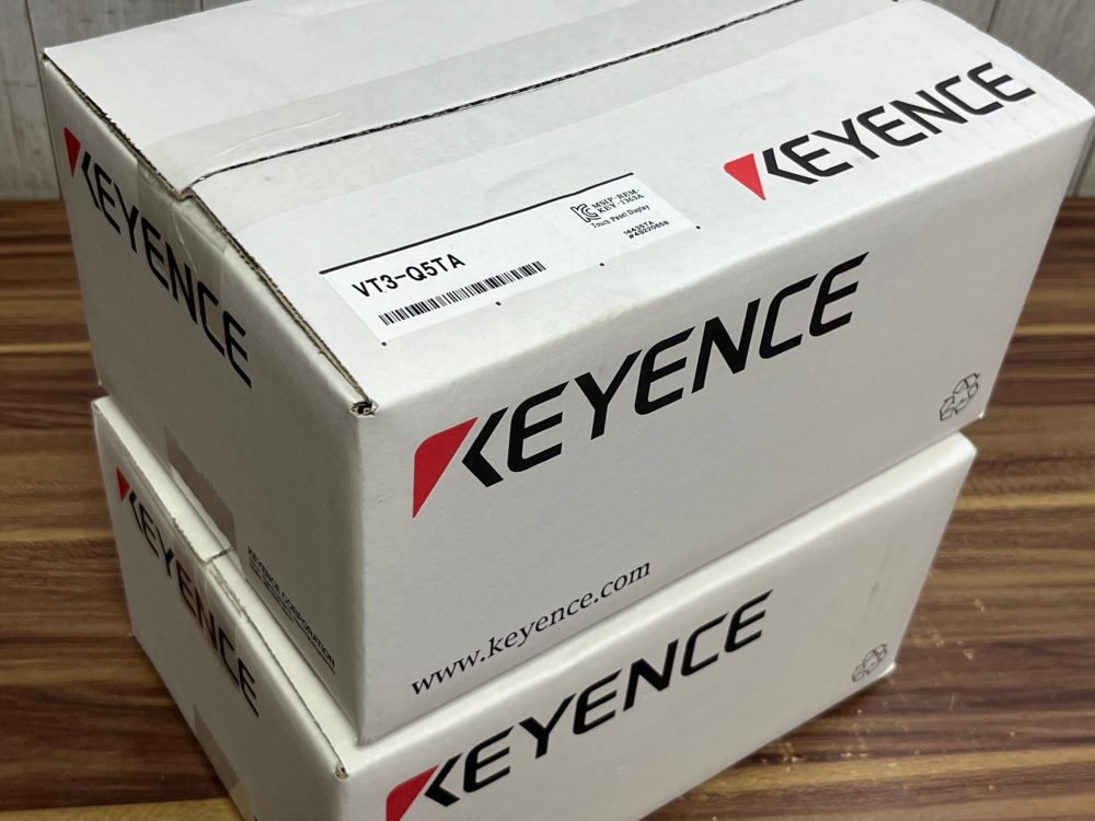 KEYENCE キーエンス 5型 QVGA TFTカラー タッチパネル VT3-Q5TA