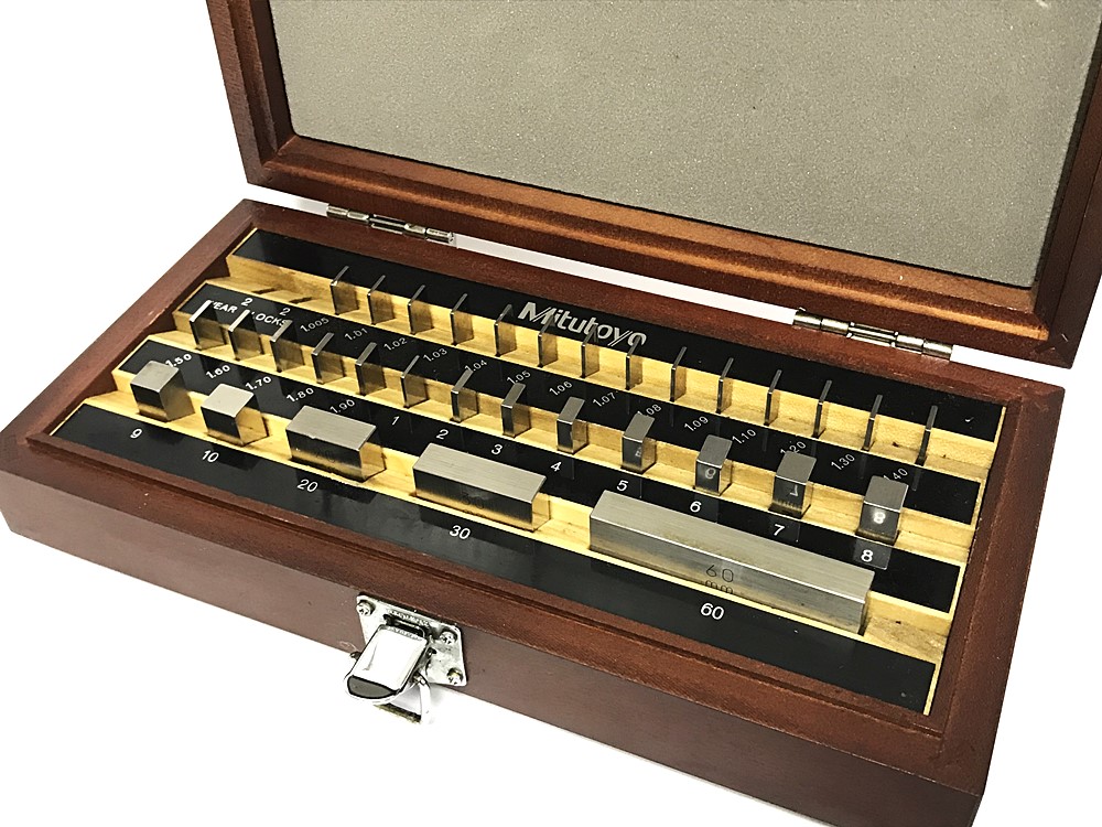 Mitutoyo ミツトヨ 標準ゲージブロックセット 2級 BM1-32-2 (516-968) 中古品を宅配買取させて頂きました！