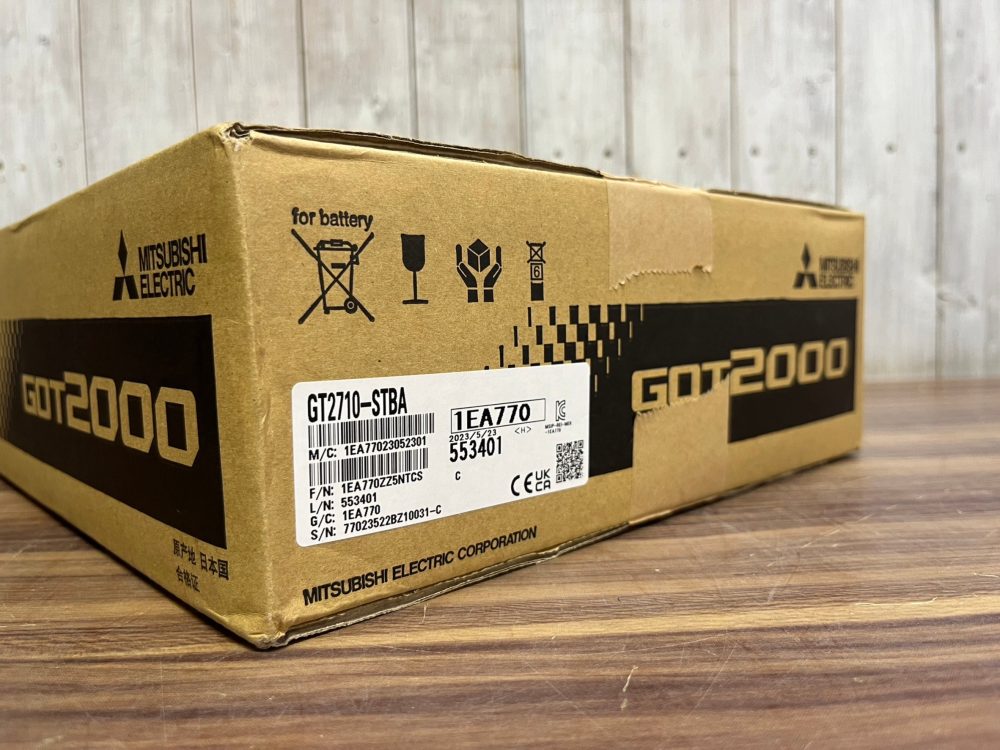 三菱電機 MITSUBISHI 10.4型 SVGA TFTカラー 表示器 GT2710-STBA