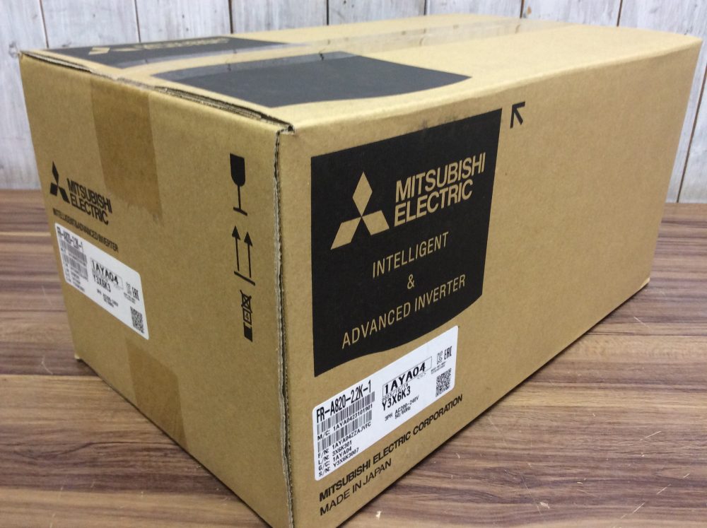 2023-12-22 MITSUBISHI 三菱電機 インバータ FR-A820-2.2K-1