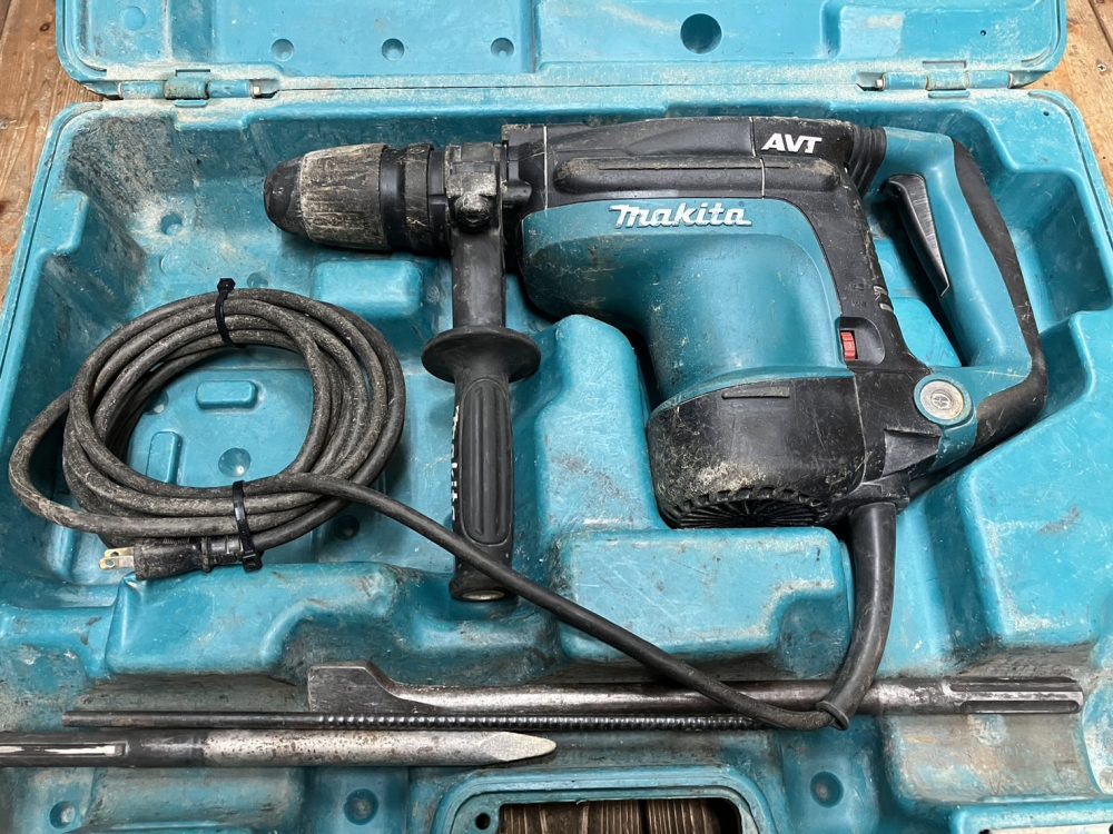 makita マキタ 40mmハンマドリル HR4011C