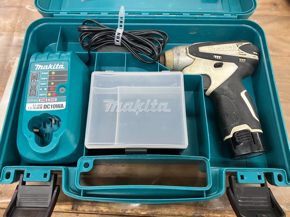 makita マキタ 充電式インパクトドライバ TD090D