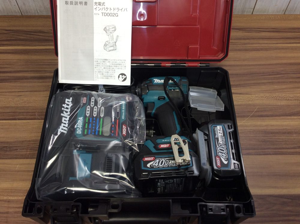 2025-02-06 makita マキタ 40Vmax 充電式インパクトドライバ TD002GRDX [バッテリ×2個・充電器付]