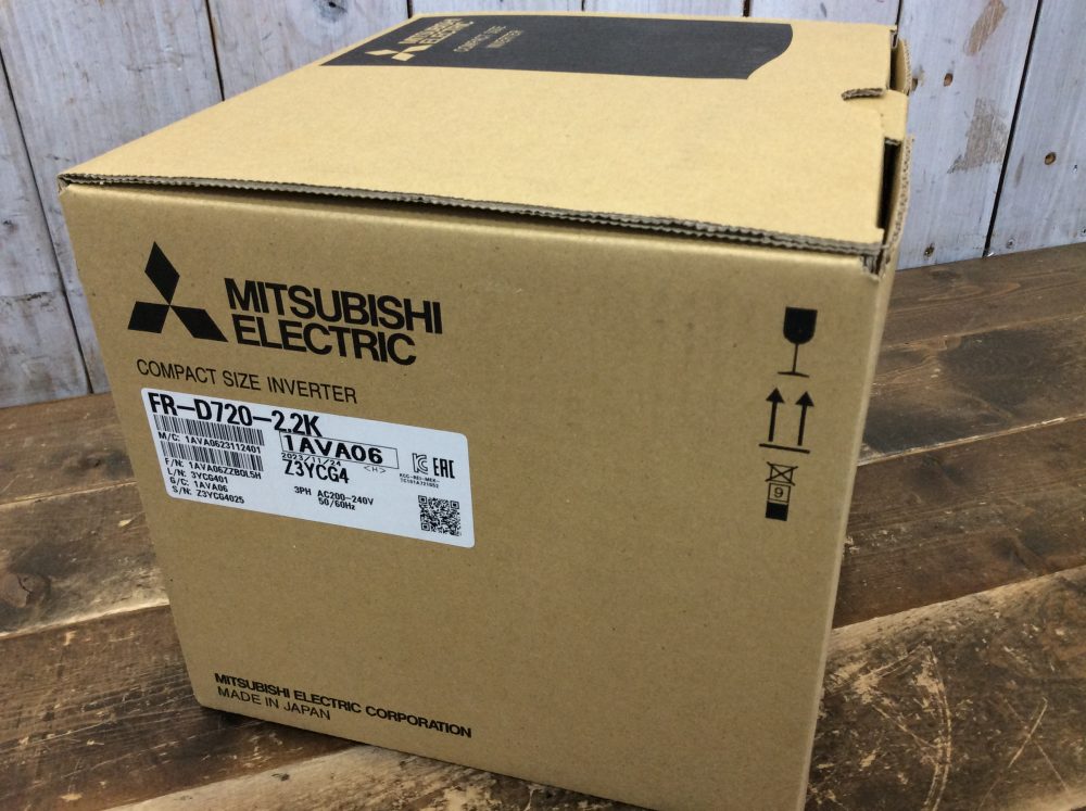 2025-03-28 MITSUBISHI 三菱電機 インバータ FR-D720-2.2K
