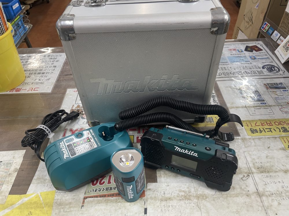 makita マキタ ラジオライト MR051 ML101