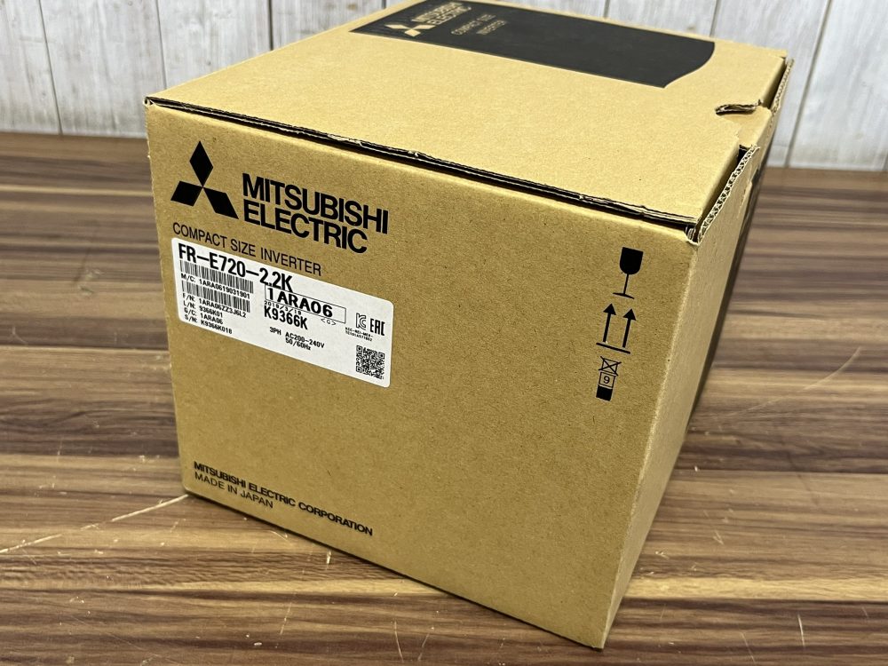 MITSUBISHI 三菱電機 インバータ FR-E720-2.2K