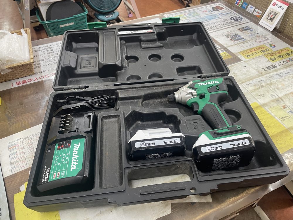makita マキタ 充電式インパクトドライバ M698DSX