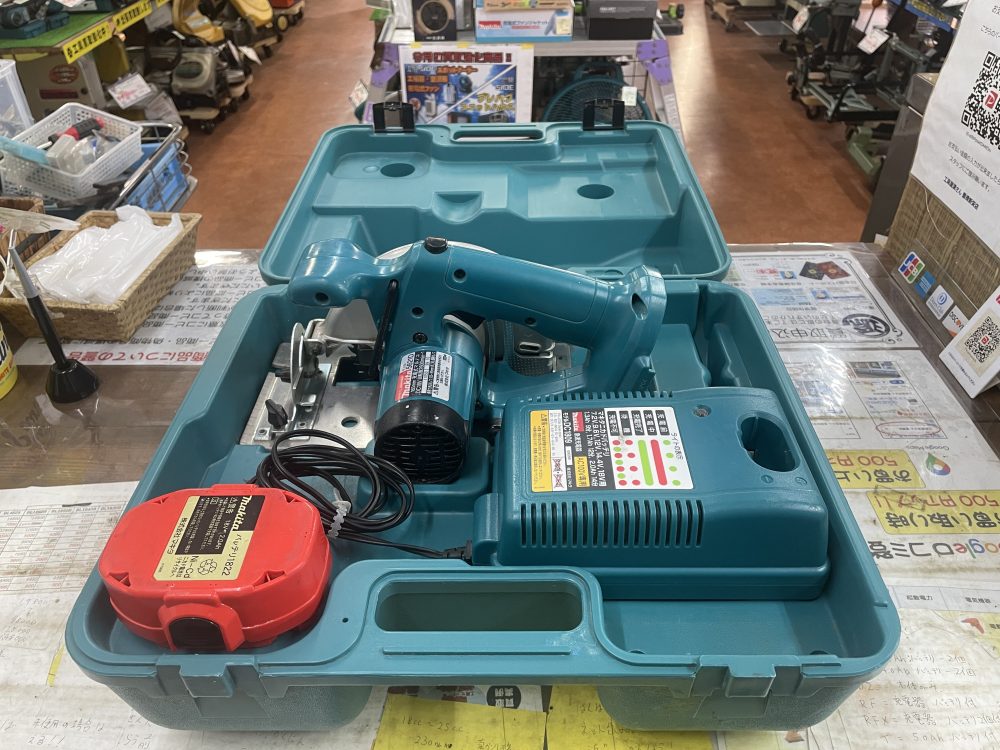 makita マキタ 充電式マルノコ 5621D