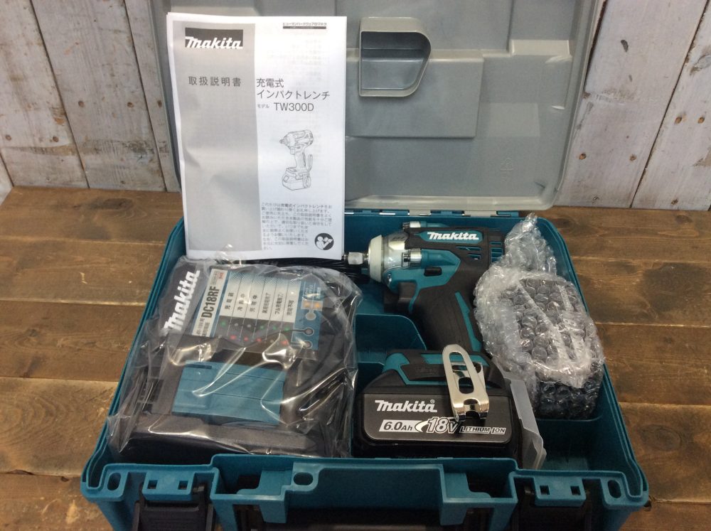 2025-06-01 makita マキタ 充電式インパクトレンチ TW300DRGX バッテリー2個充電器ケース付