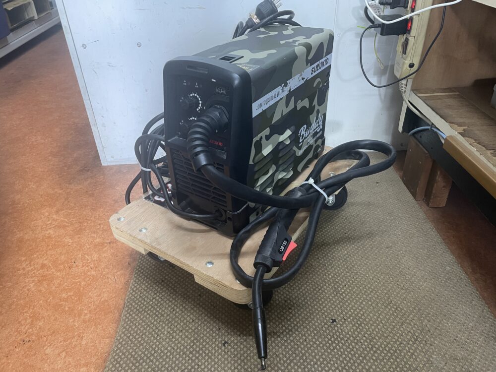 SUZUKID スズキッド ノンガス半自動溶接機 SBD-140CF