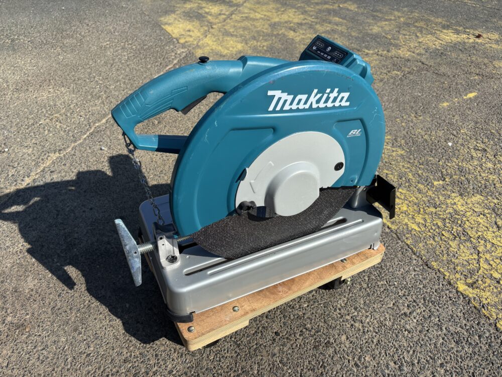 makita マキタ 充電式切断機 LW141D 中古品