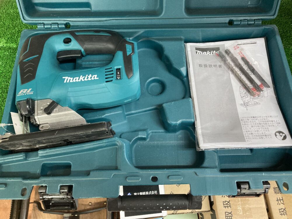 makita マキタ 充電式ジグソー JV182DZK 中古品